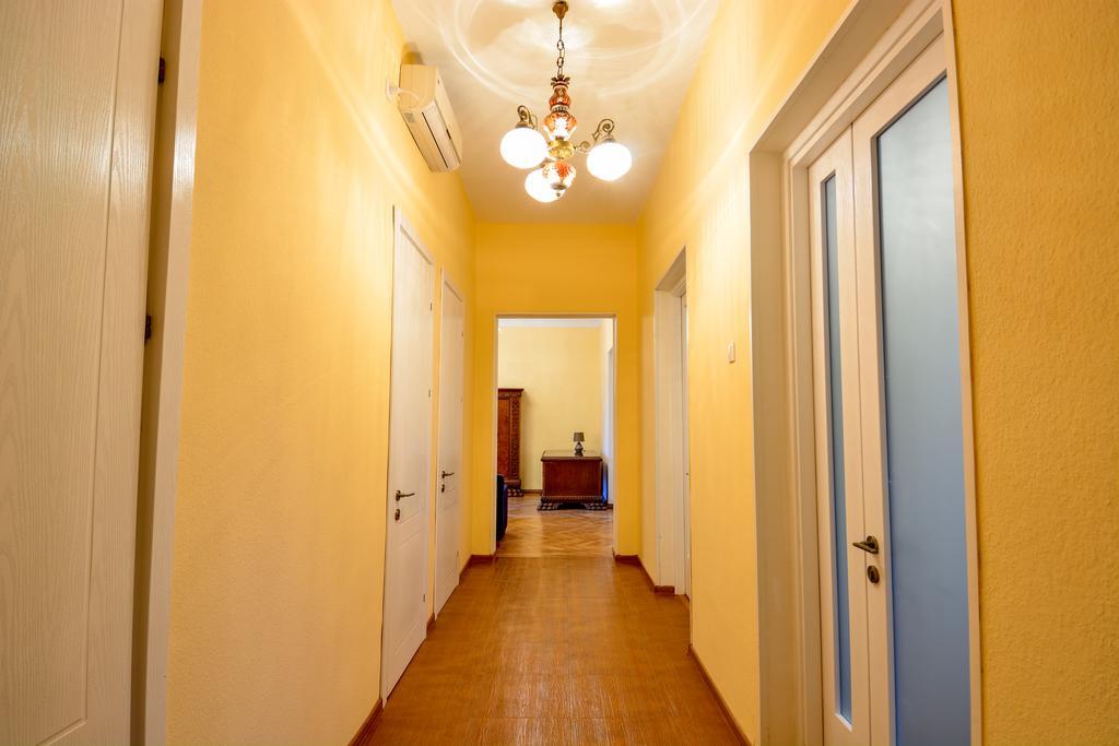 Gio'S Apartment Тбилиси Экстерьер фото
