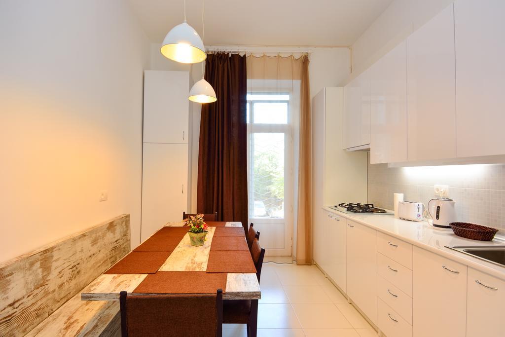 Gio'S Apartment Тбилиси Экстерьер фото