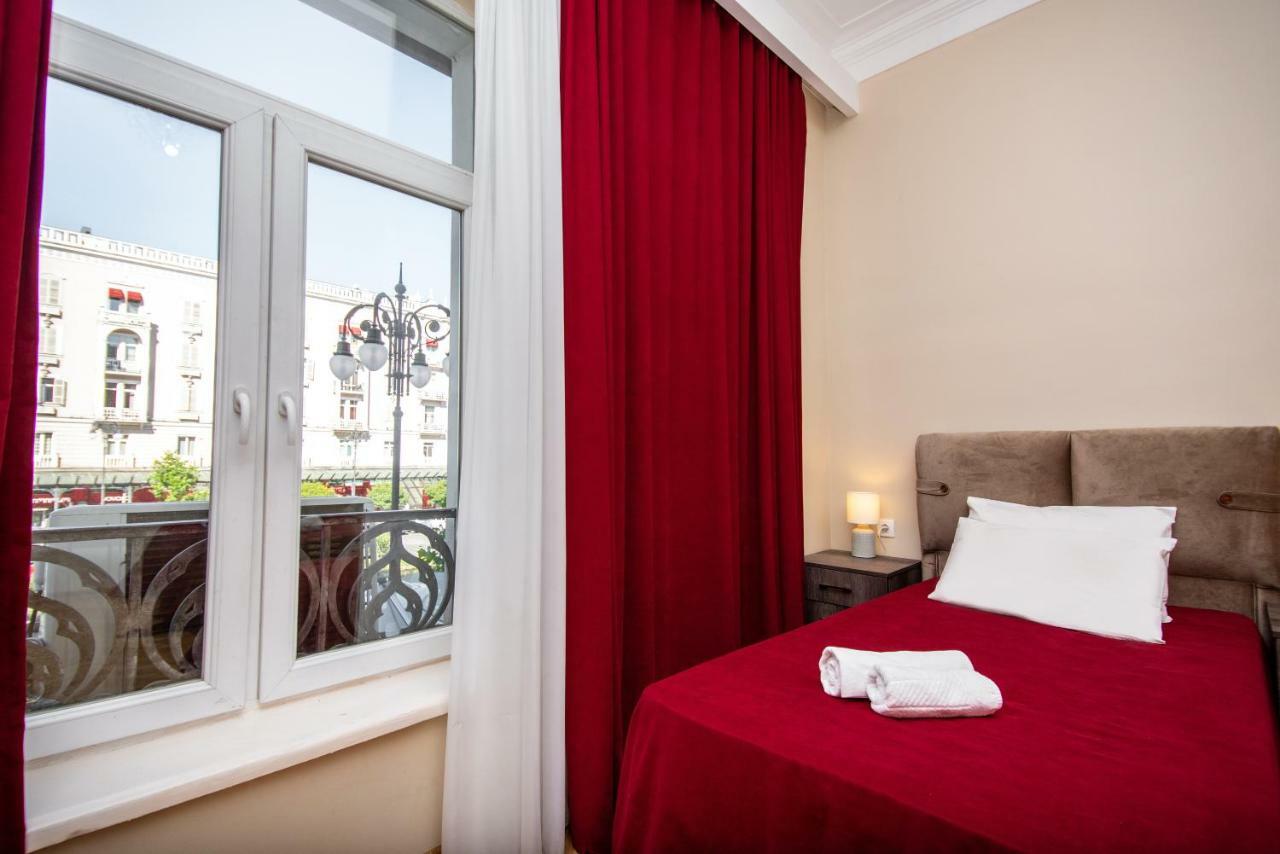 Gio'S Apartment Тбилиси Экстерьер фото